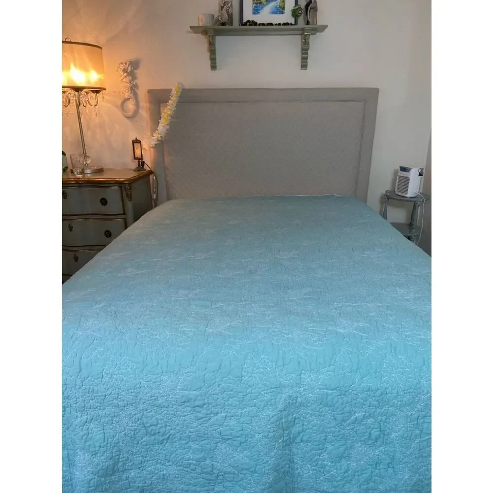 Threshold blue Quilted Bedspread -floral stitching Blue Coverlet